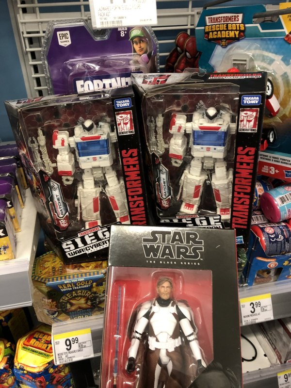 Transformers Siege Ratchet First US Sighting (1 of 1)